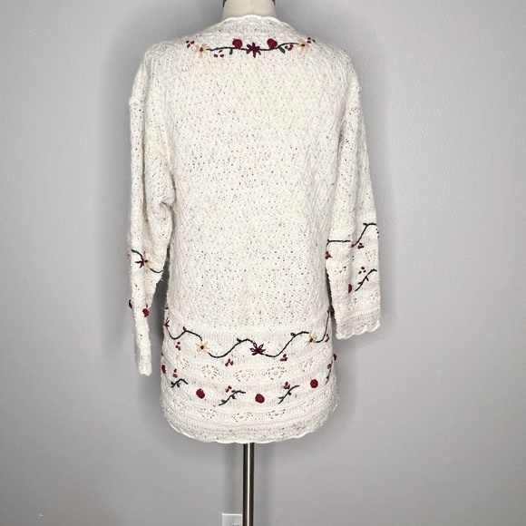 VTG Express Embroidered Floral Sweater Size S Oatmeal - Picture 2 of 11
